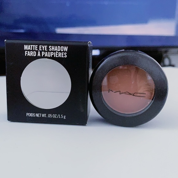 NIB MAC Matte Eye Shadow *BROWN SCRIPT 1.5g - Picture 2 of 5
